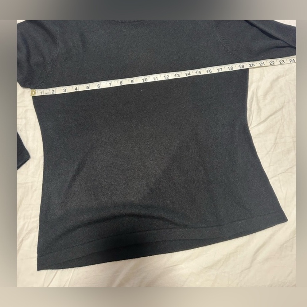 100% Cashmere Long Sleeve Sweater – Soft, Lightweight & Luxurious - Picture 9 of 10